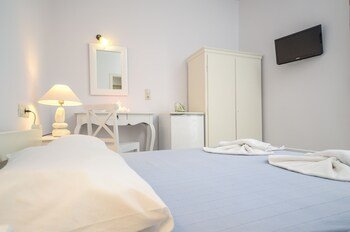 Agia Anna Living