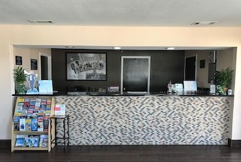 Super 8 by Wyndham Terrell