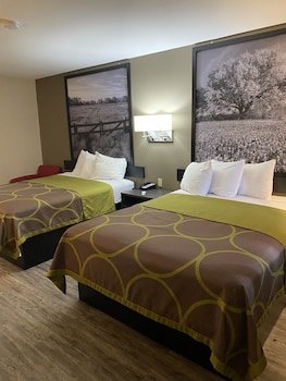 Super 8 by Wyndham Terrell