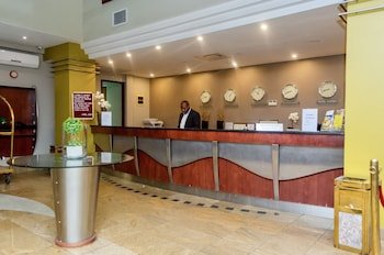 Hotel 2001