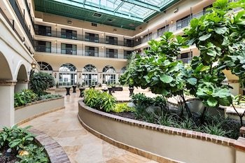 Embassy Suites by Hilton Los Angeles International Airport South