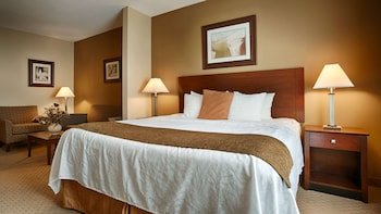 Best Western Plus Montezuma Inn & Suites