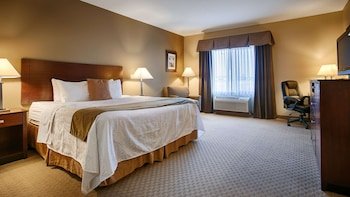 Best Western Plus Montezuma Inn & Suites