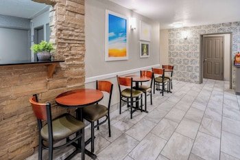 Days Inn by Wyndham Los Lunas