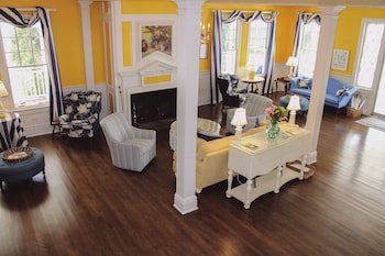 Colonial Inn