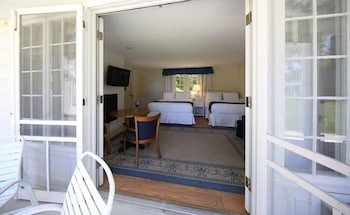 Colonial Inn