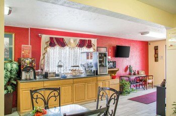 Econo Lodge Lansing
