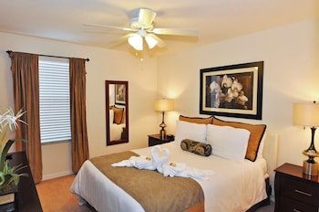 Bella Vida Resort by ihome Resort