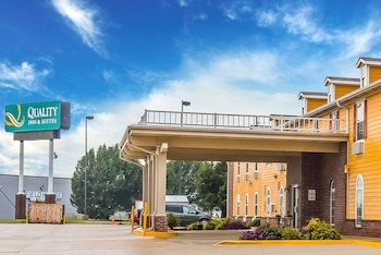 Quality Inn & Suites Chesterfield Village