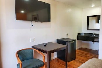 Premier Inn & Suites