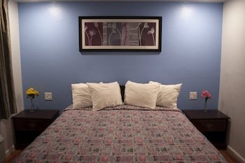 Premier Inn & Suites