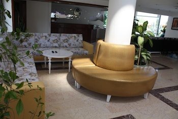 Bronze Hotel