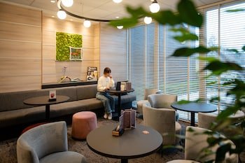 Hotel & Aparthotel Casteau Mons