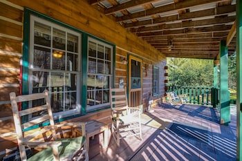 Cobb Creek Cabins