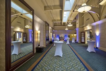 Crowne Plaza Indianapolis Downtown Union Station
