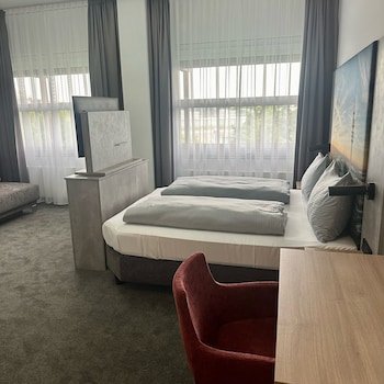 C & N Hotel - an der Messe München