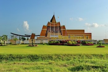 The Myat Mingalar Hotel