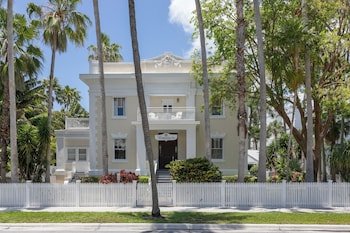 Weatherstation Inn