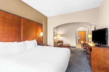 Comfort Suites