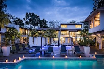 BlueBay Villas Doradas