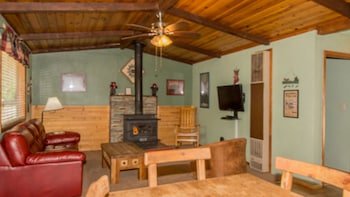 Whispering Pine Cabins