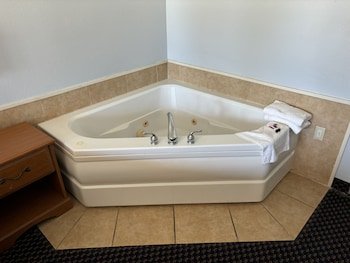 Clairmont Inn