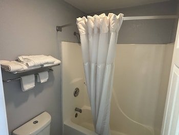 Clairmont Inn