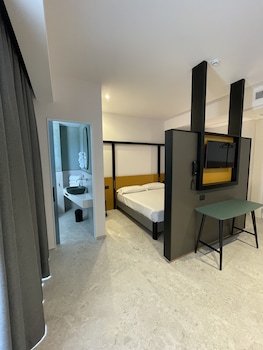 Sud Hotel
