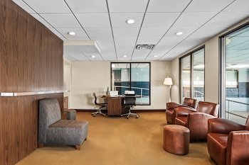 Four Points by Sheraton Milwaukee Airport