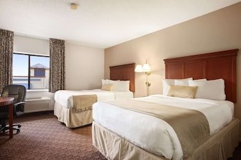 Baymont by Wyndham Sioux Falls Near West 41st Street