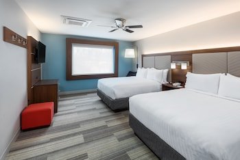 Holiday Inn Express and Suites West Plains Southwest