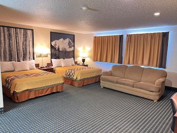 Super 8 by Wyndham Trinidad