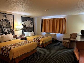 Super 8 by Wyndham Trinidad