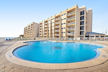 ResortQuest Beach House Condominiums