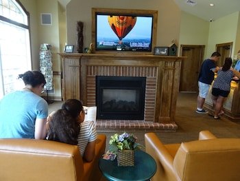 Bird-in-hand Family Inn