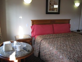 Walls Motel