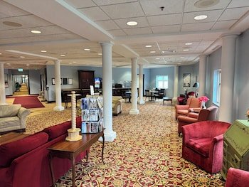 Chautauqua Suites Hotel & Expo Center