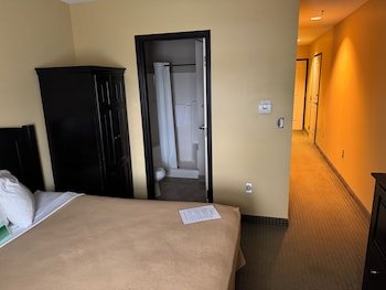 Chautauqua Suites Hotel & Expo Center