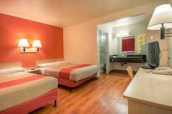 Motel 6 Chino - Los Angeles Area