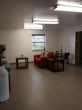 Suburban Studios Tallahassee near University