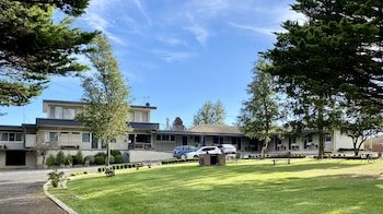 Titania Motel
