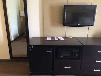 Sleep Inn & Suites and Indoor Water Park