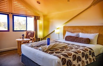 Highlander Hotel