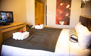Highlander Hotel