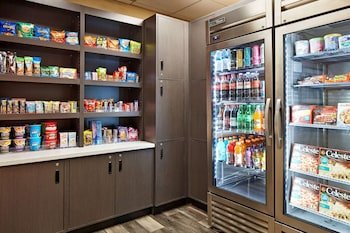 La Quinta Inn & Suites by Wyndham Thousand Oaks - Newbury Park