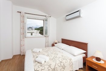 Apartments Ana