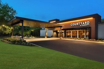 Courtyard by Marriott Hotel