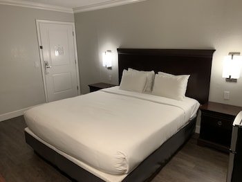 Stargazer Inn and Suites