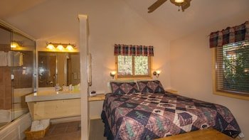 Shadow Mountain Lodge & Cabin