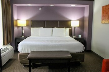 Parkwood Inn and Suites